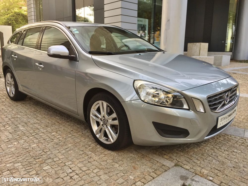 Volvo V60 1.6 D2 Drive Momentum Start/Stop - 1