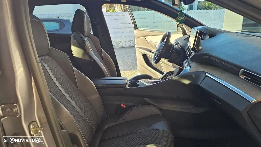 Peugeot 3008 1.5 BlueHDi GT EAT8 - 7