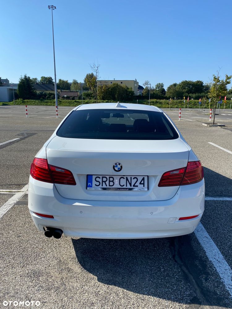 BMW Seria 5 518d Luxury Line sport - 16