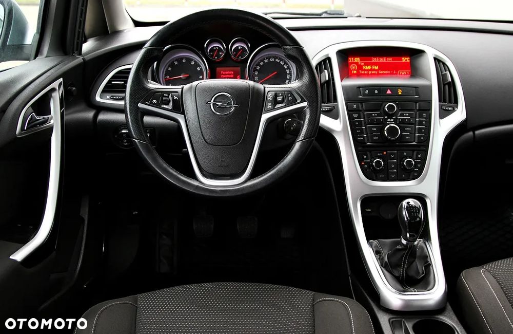 Opel Astra 1.4 T Enjoy - 19