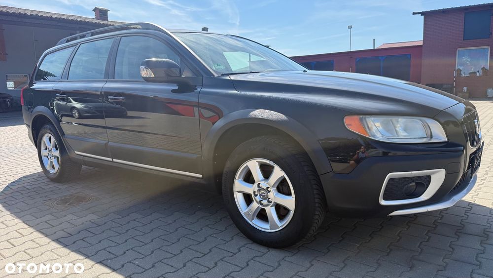 Volvo XC 70 D5 AWD Momentum - 23