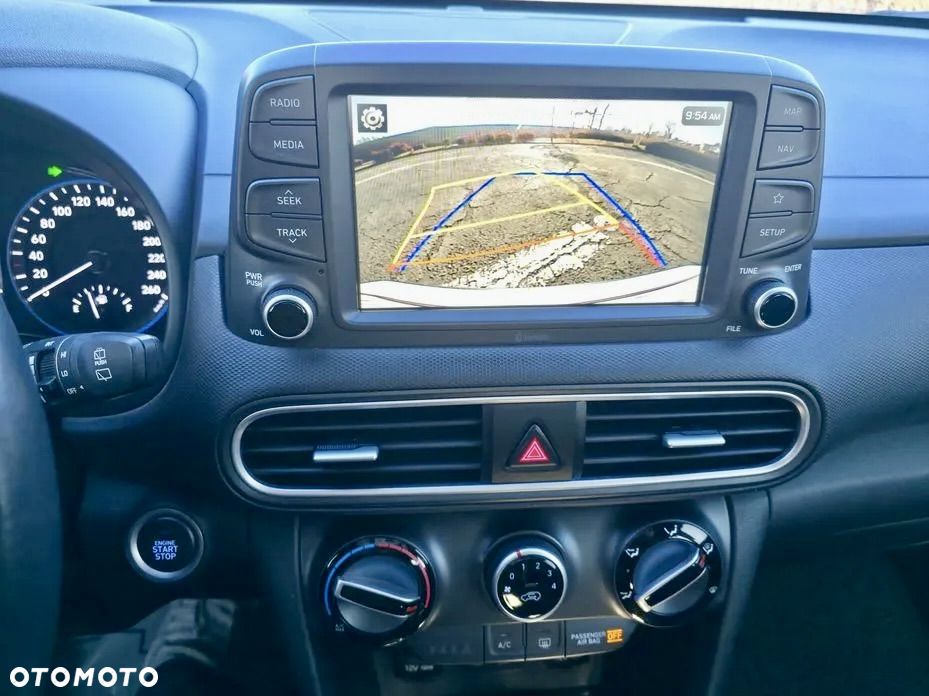 Hyundai Kona - 8