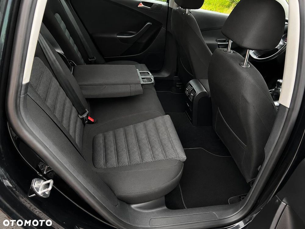 Volkswagen Passat 1.8 TSI Sportline - 15