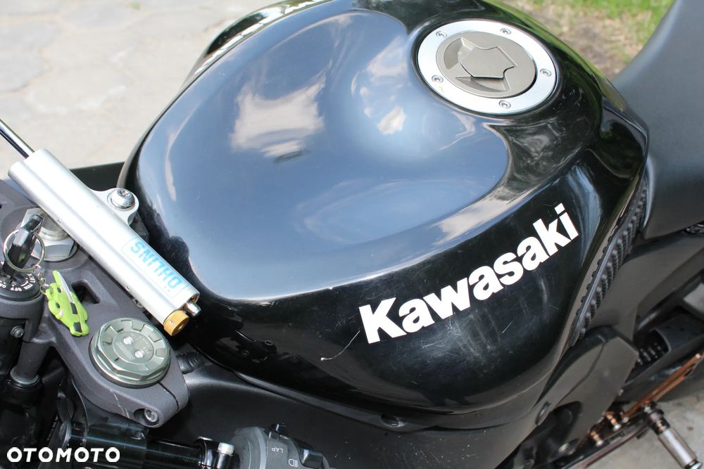Kawasaki ZXR - 27
