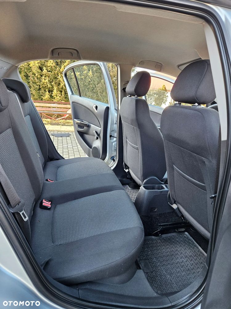 Opel Corsa 1.2 16V Essentia - 26