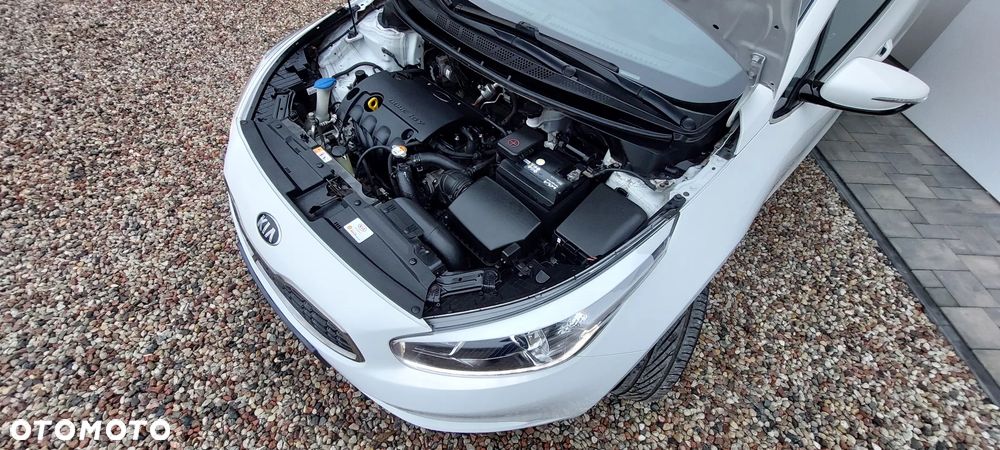 Kia Ceed 1.4 CVVT ISG Spirit - 35