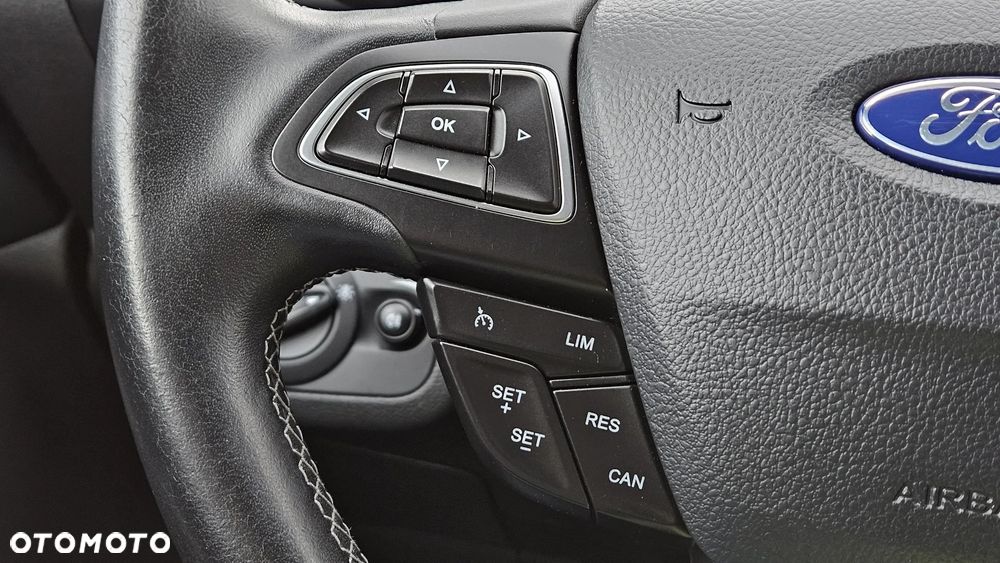 Ford Kuga 2.0 TDCi 4x2 ST-Line - 34