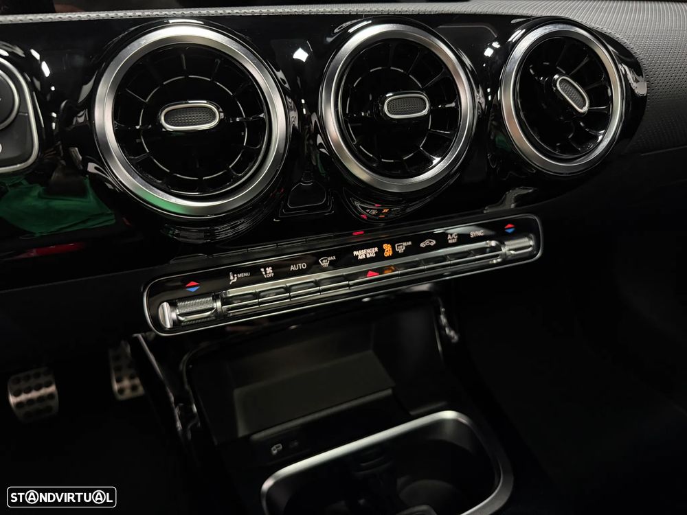 Mercedes-Benz A 160 d AMG Line - 12