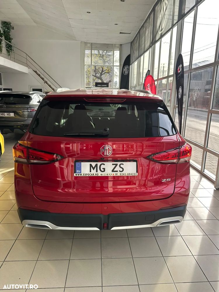 MG ZS - 3