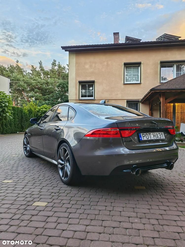 Jaguar XF 35t R-Sport - 3