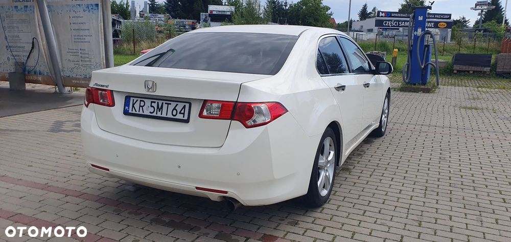 Honda Accord 2.0 Executive - 4