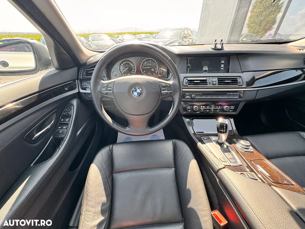BMW Seria 5 520d Aut. - 26