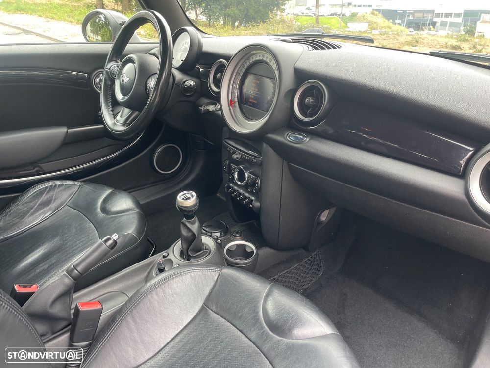 MINI 3 Portas Cooper D - 15