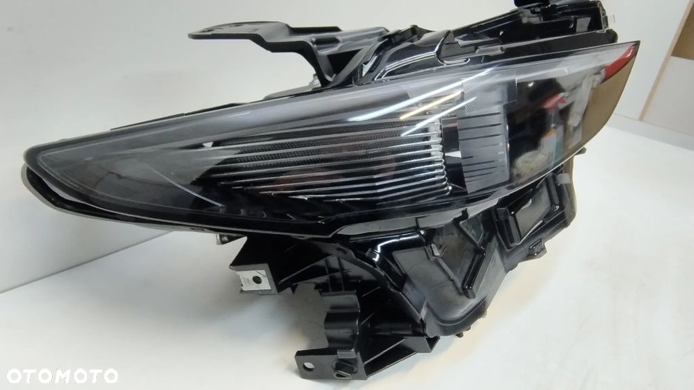 Lampa prawa przód MAZDA 3 IV 2019- - 4