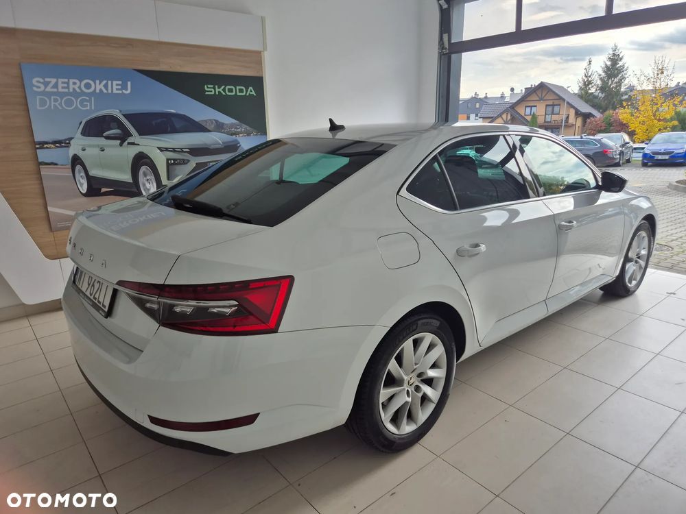 Skoda Superb 1.5 TSI Ambition - 6