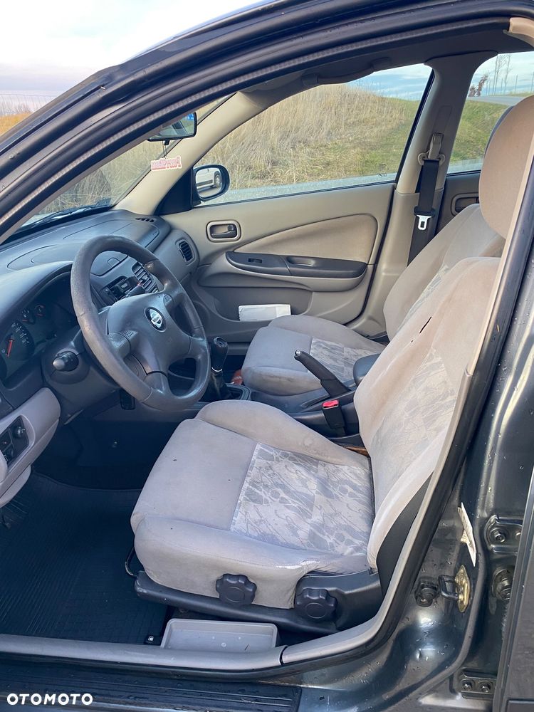 Nissan Almera 1.8 Comfort - 10