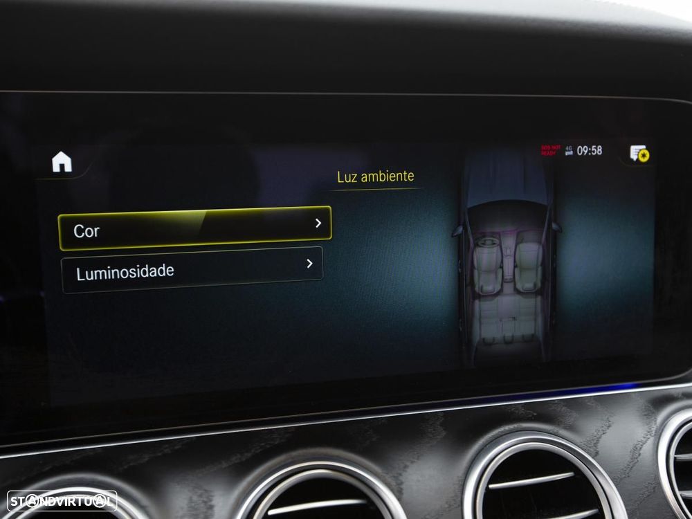 Mercedes-Benz E 300 de 4Matic 9G-TRONIC - 29