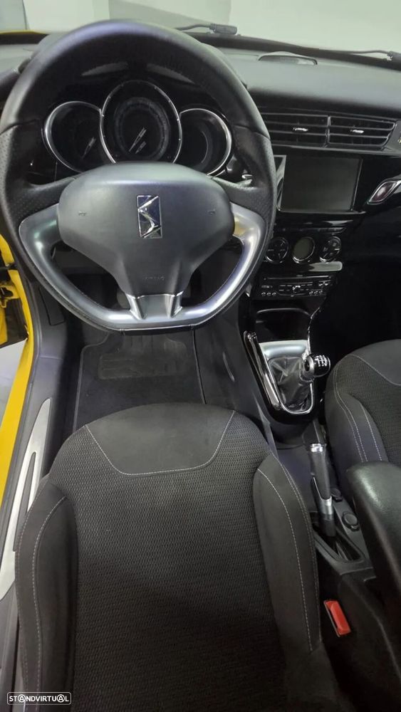 Citroën DS3 1.6 e-HDi So Chic - 2