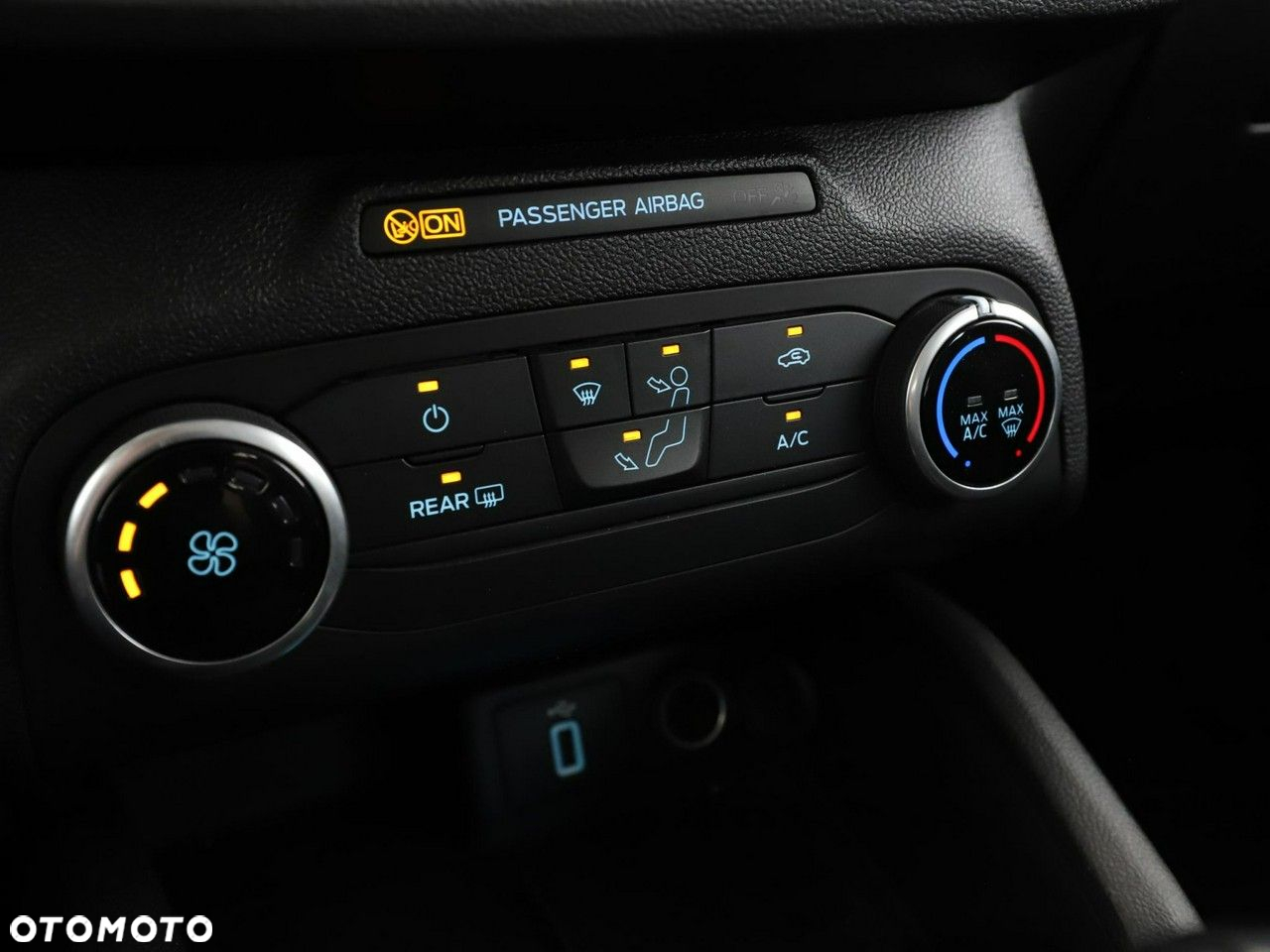 Ford Focus - 27