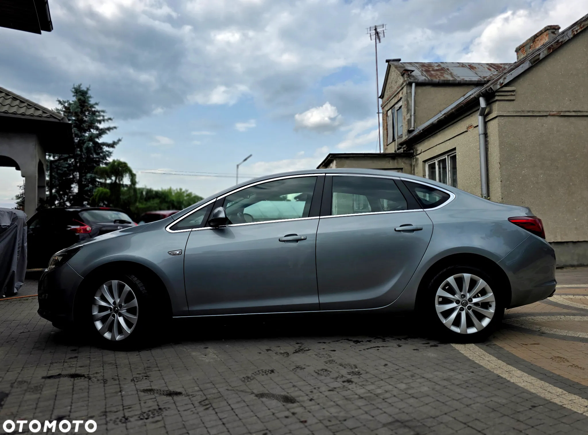 Opel Astra - 4