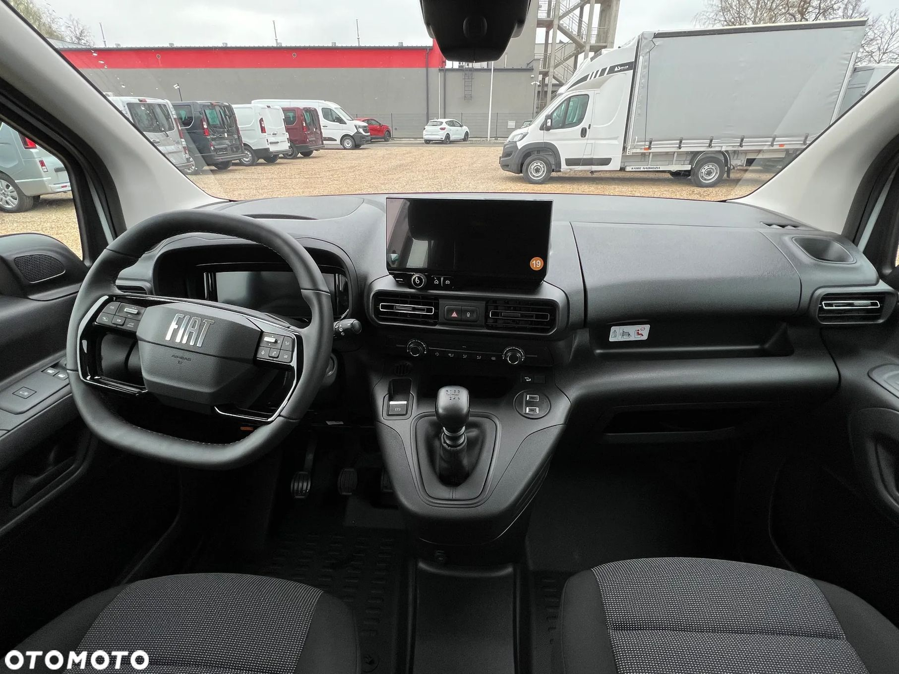 Fiat Doblo Maxi 5 miejsc - 11