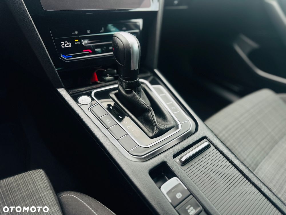 Volkswagen Passat - 18