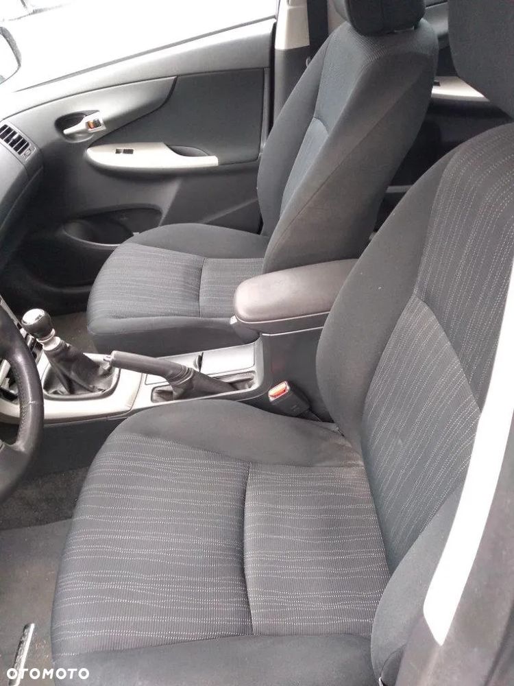Toyota Corolla - 6