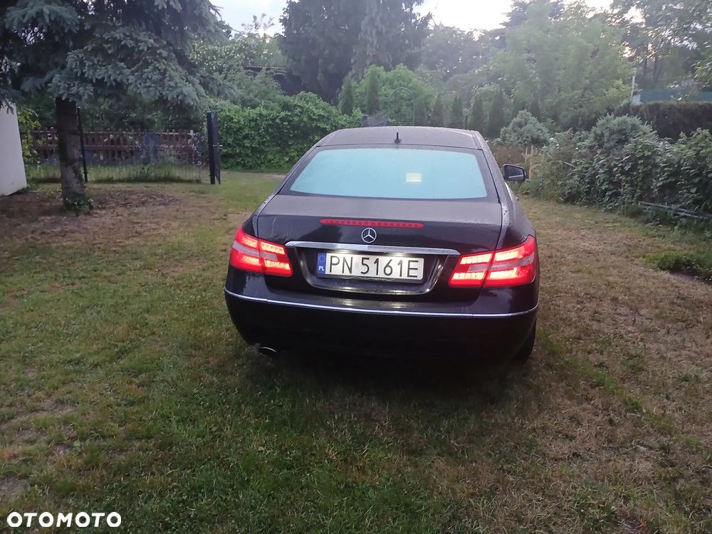 Mercedes-Benz Klasa E 220 CDI DPF BlueEFFICIENCY Automatik Avantgarde - 6