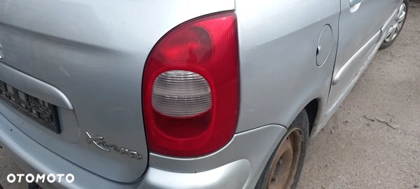 Lampa tył tylna prawa Citroen Xsara Picasso EZRC