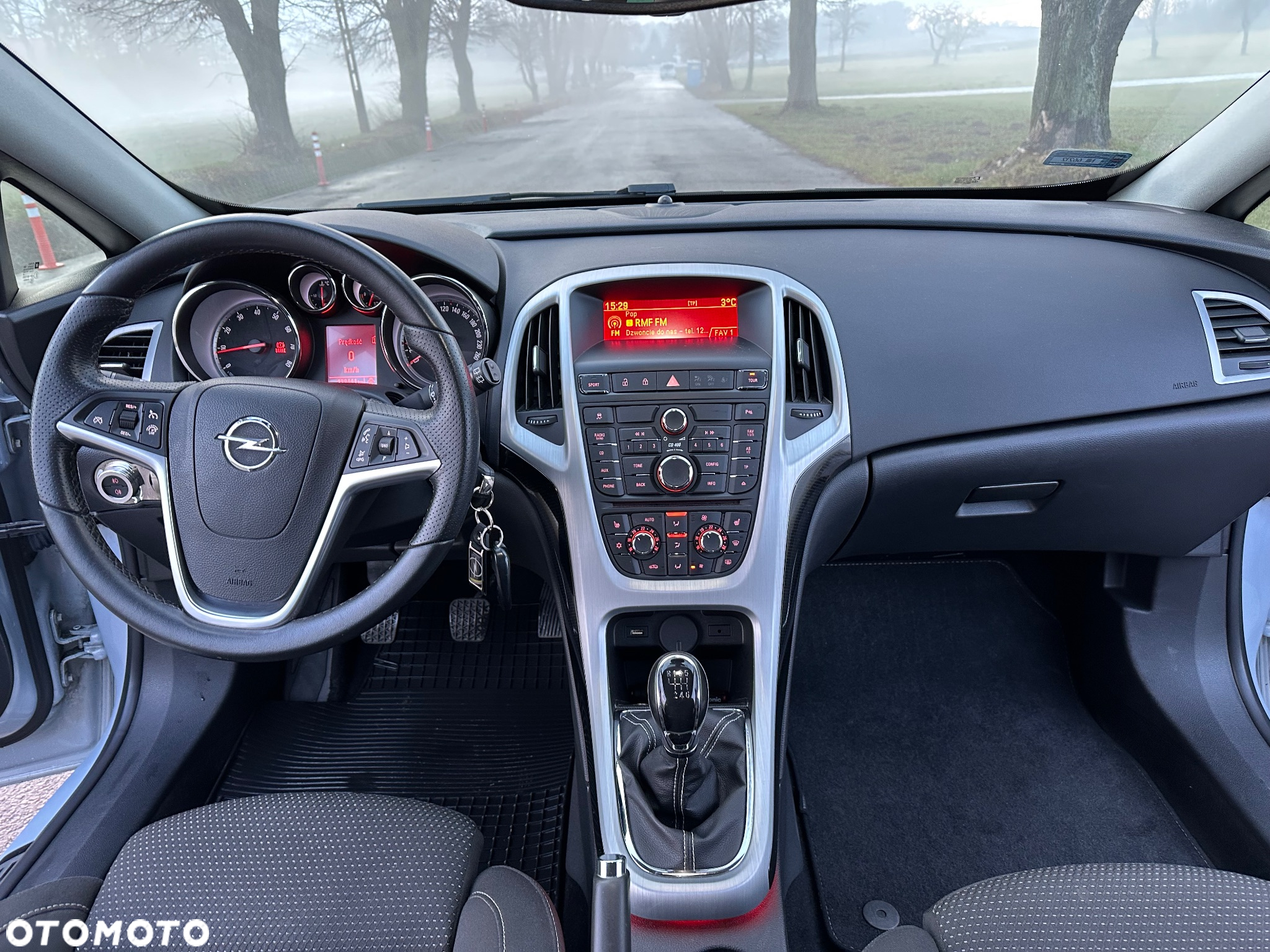 Opel Astra IV GTC 1.6 T Sport - 10
