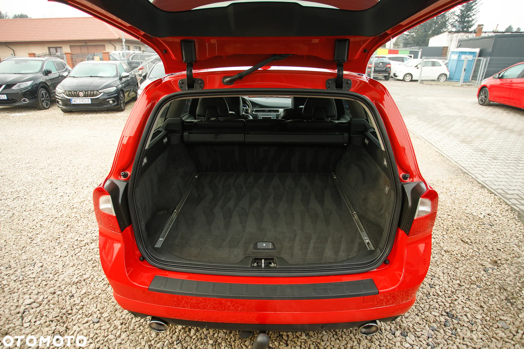 Volvo V70 2.5T R-Design Summum - 36