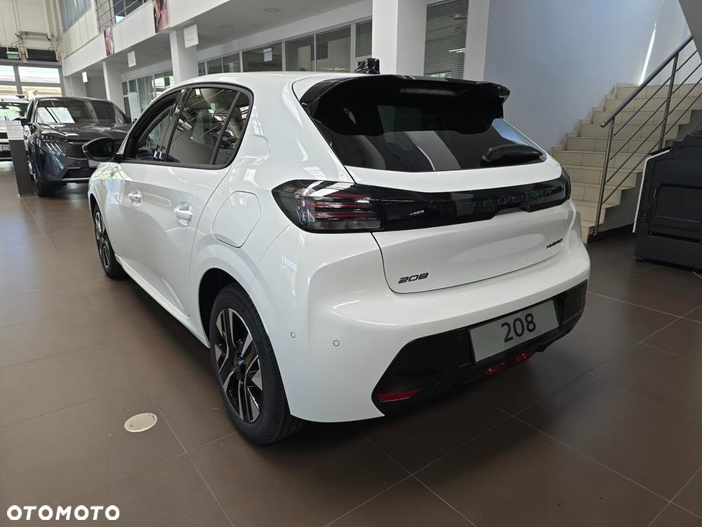 Peugeot 208 - 6