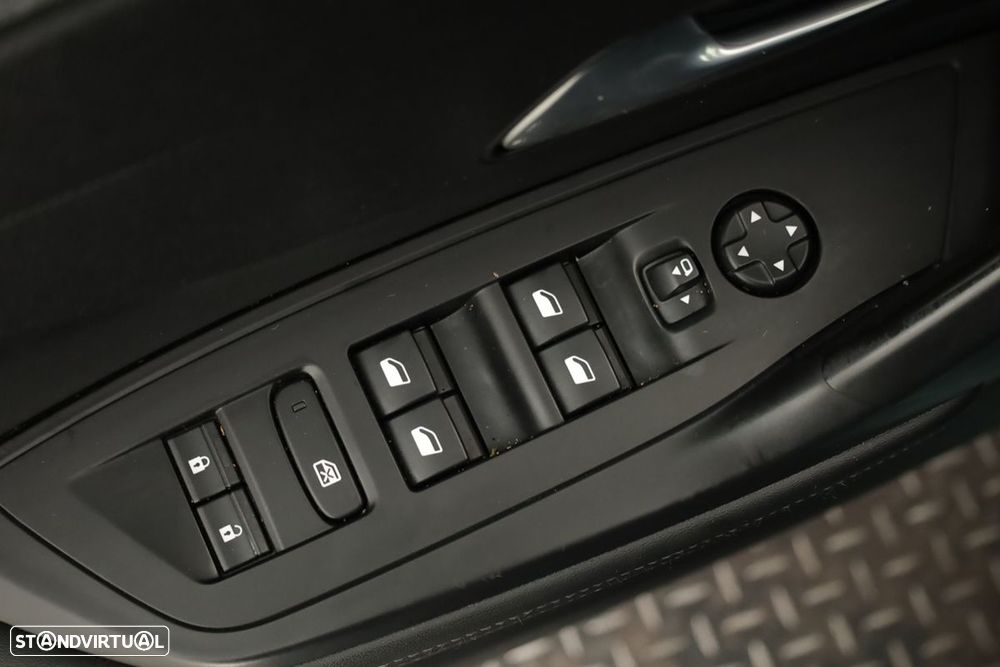 Peugeot 308 SW 1.6 Hybrid Allure e-EAT8 - 20