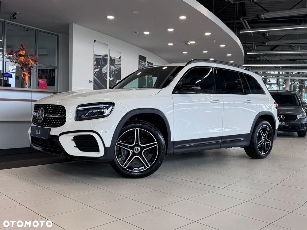 Mercedes-Benz GLB 200 AMG Line 7G-DCT - 1