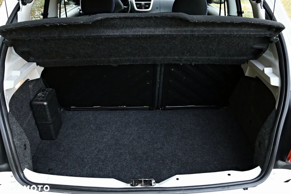 Peugeot 206 plus 206+ 75 Street Racing - 29