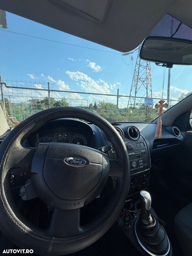 Ford Fiesta 1.4i Comfort - 9