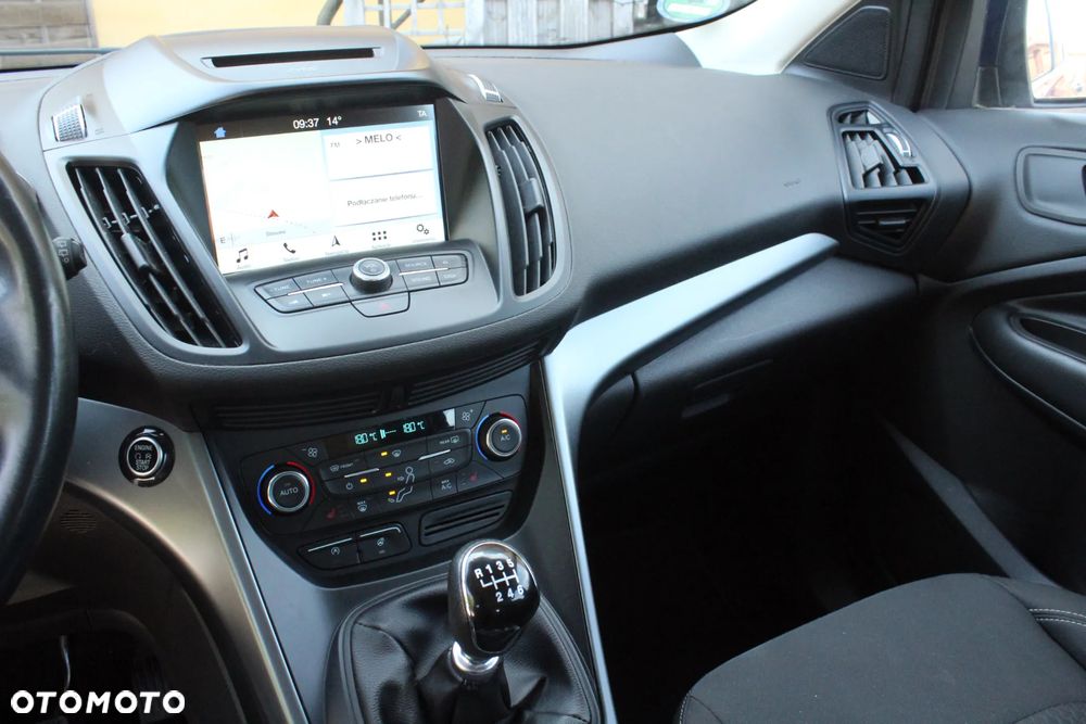 Ford Kuga 1.5 EcoBoost 2x4 Trend - 9