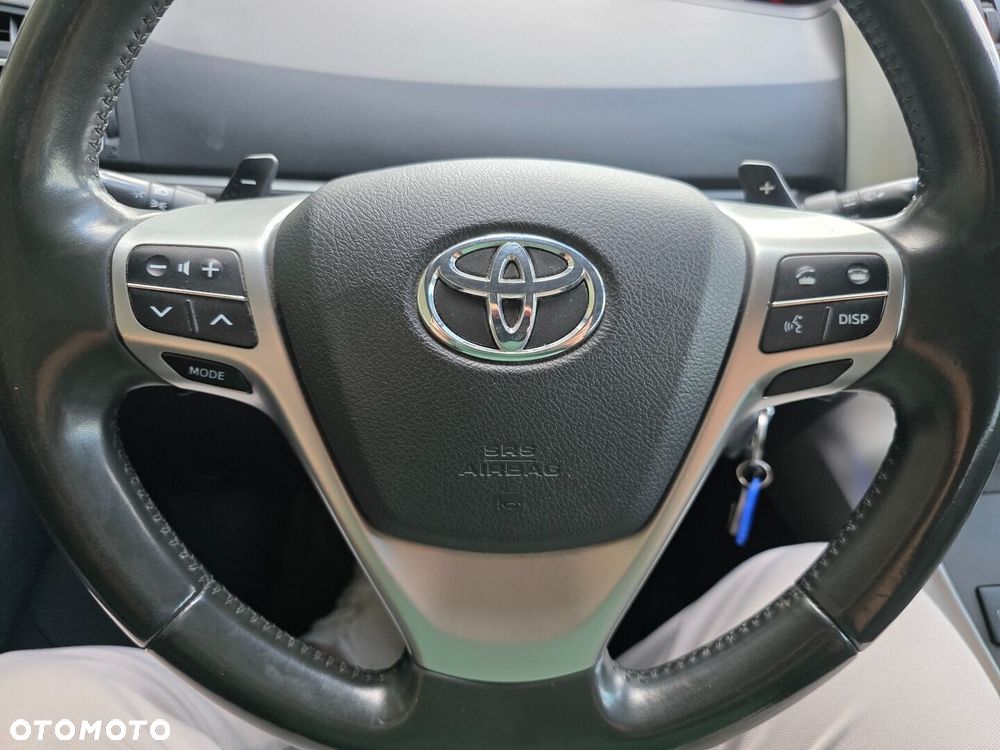 Toyota Verso - 11