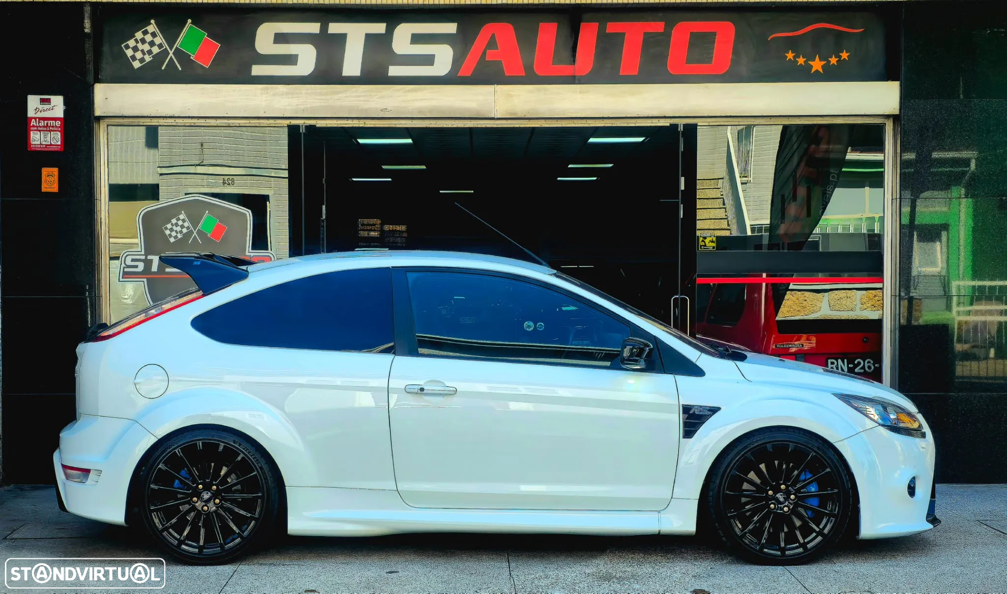 Ford Focus 2.5 T RS - 12