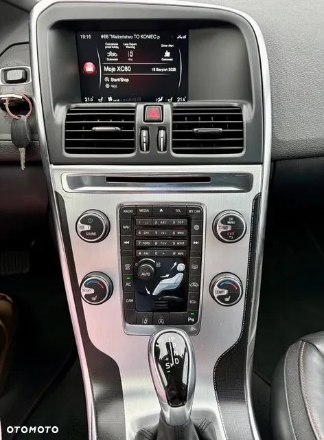 Volvo XC 60 D4 Drive-E Ocean Race - 9