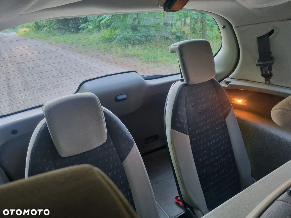 Renault Scenic 1.6 16V Avantage - 7