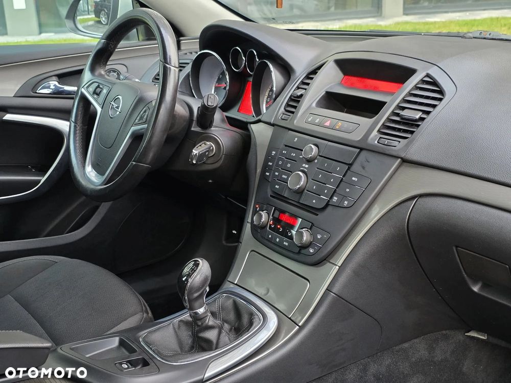 Opel Insignia - 13