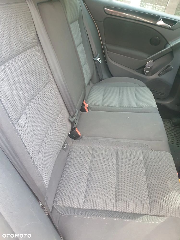 Volkswagen Golf - 11