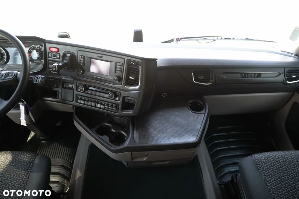 Scania R 500 / RETARDER / LOW DECK / MEGA / KLIMA POSTOJOWA / - 32