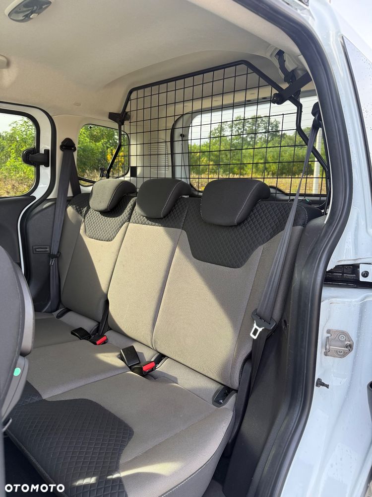 Ford Tourneo Courier 1.5 TDCi Trend - 6