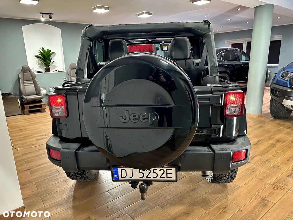 Jeep Wrangler 2.8 CRD Unlim Rubicon - 26
