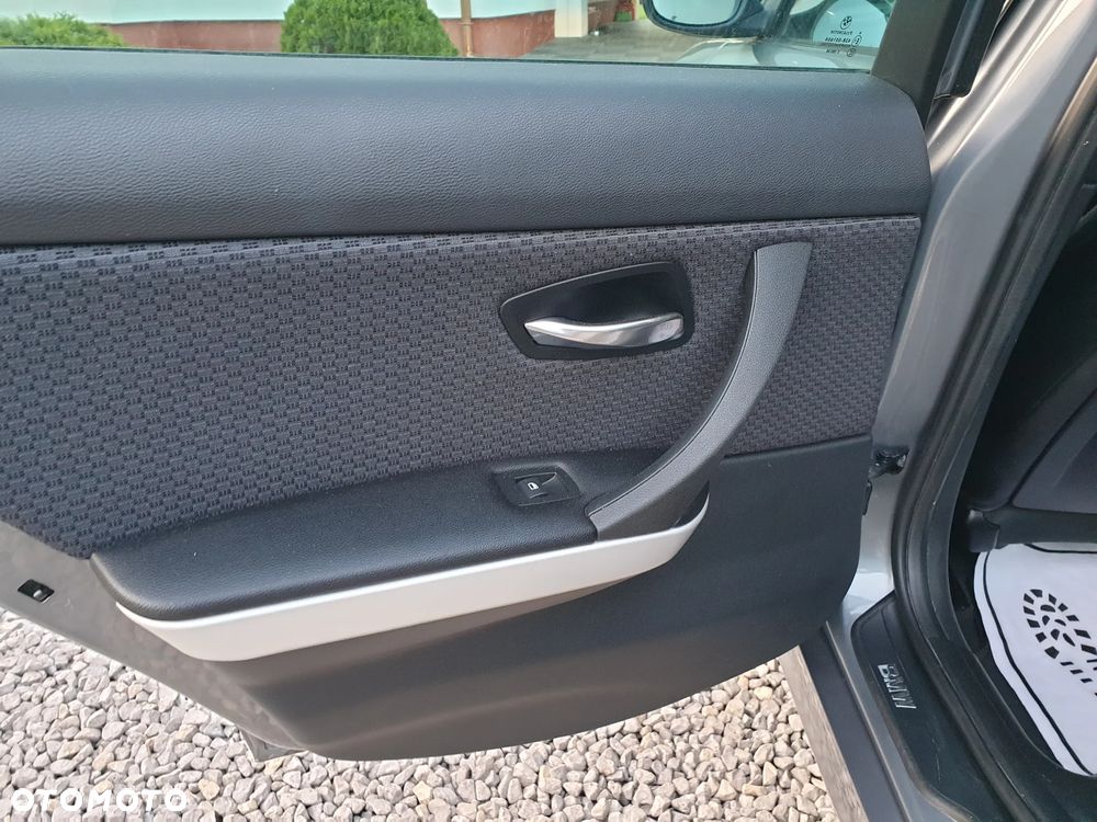 BMW Seria 3 320i Edition Lifestyle - 12