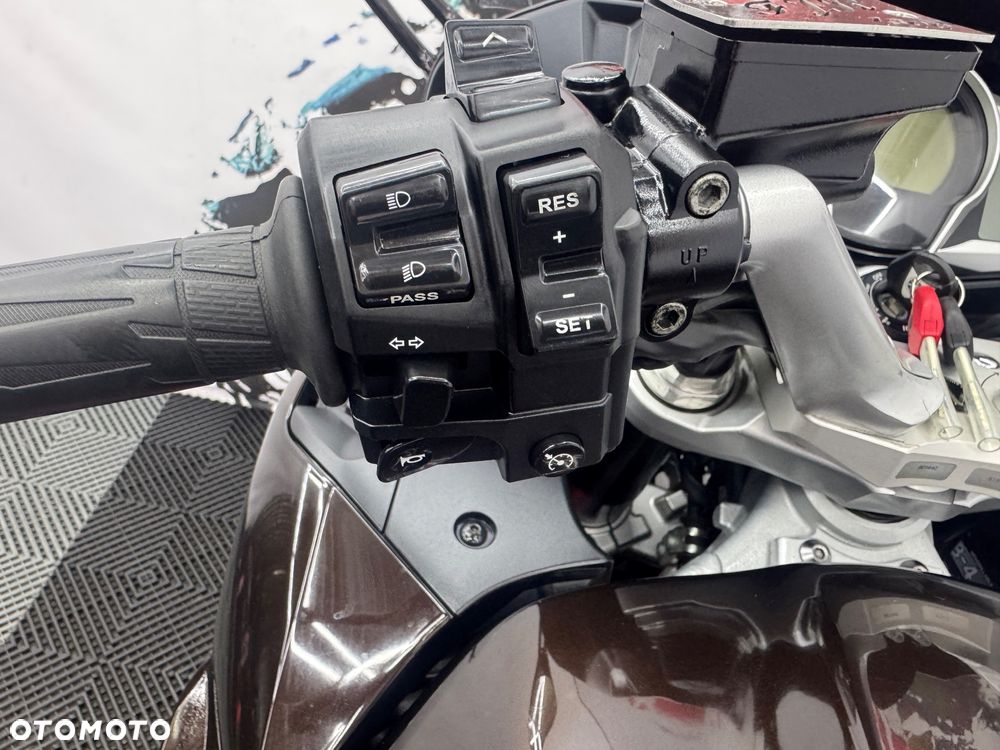 Yamaha FJR - 23