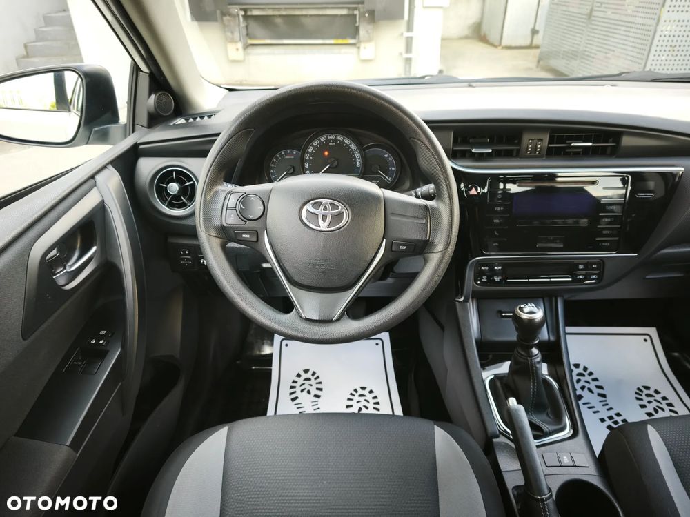 Toyota Auris 1.6 Comfort - 11