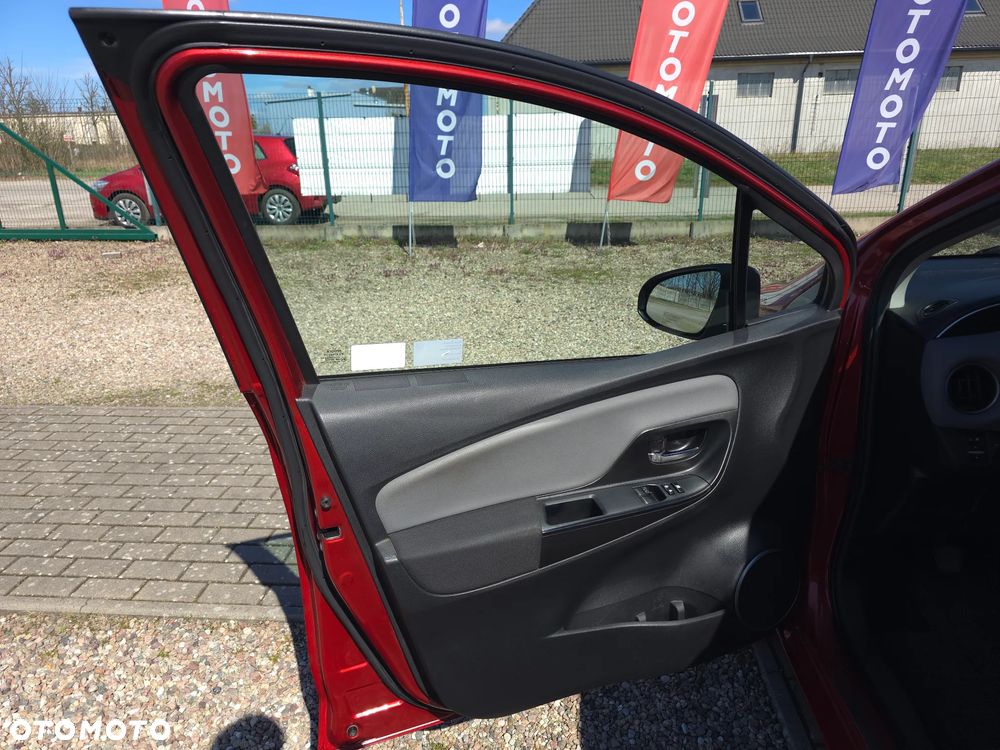 Toyota Yaris 1.33 Premium - 19